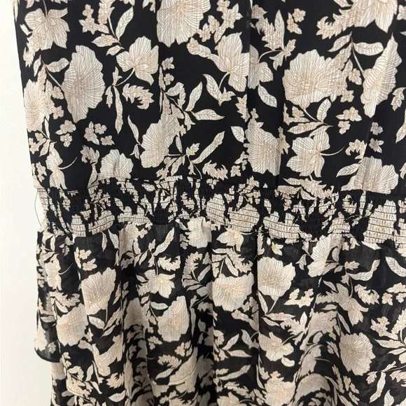 Floral Ruffle Sleeve Dress - Picture 6 of 6